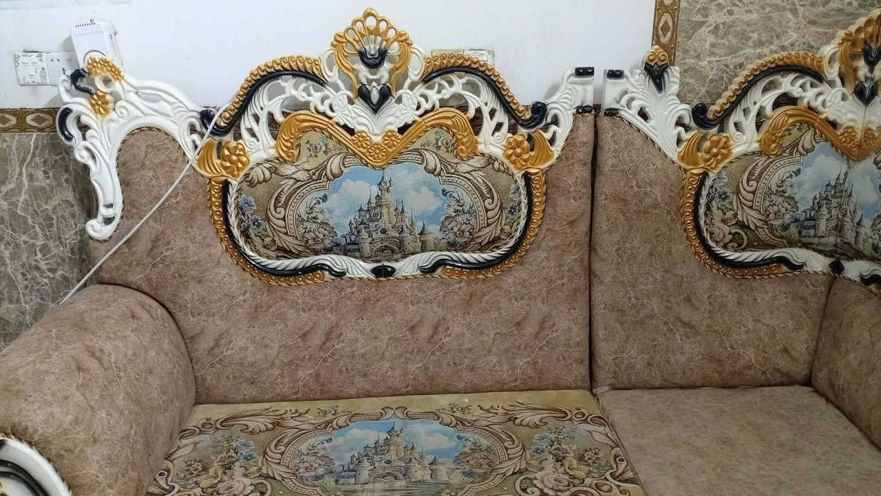 للبيع ديوان رياسئي التفاصيل عبر هذا الرقم ***********

