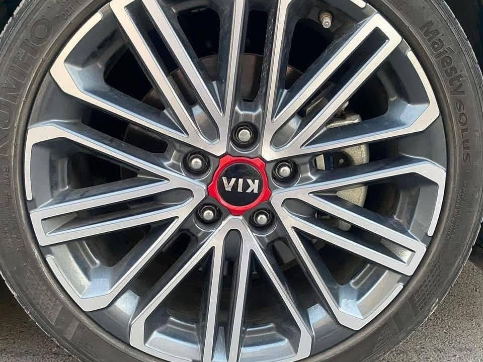 السلام عليكم
كيا فورتي kia forte 2021 GT 
فول مواصفات  (عدا السلايت ) 
السياره رقم اربيل الجديد تحويل او وكاله للمشتري 
 حادث البنيد مبدل فقط الباقي ليبل واحد
وبيه بارد بسيطه بالباب جانب سايق 
خشم قماره بارد بسيط 
السياره ماشية 63 mi
مواصفات  
مكينة 1600 تيربو  ورياضي 🚀
كير اوتوماتيك دبل كلج الماني (DCT) 

 بصمة تشغيل مع بصمة ابواب  
صندوق ذكي بصمة فتج تلقائي عند الاقتراب 
نظام الشاحن الاسلكي للموبايل 
كشنات جلد ومخمل مع وشم جي تي 
دوسات جانبية رياضي شركة  
دبل كزوز مع صوت رياضي جميل  
رادار امامي مع  تحديد المسار  
رادارات جانبية النقطة العمياء  
رادارات خلفية للتنبية عند الرجوع  
نظام القيادة القيادة الذكية 
 قطعتين تبريد في السيارة جهة السايق ول نفر وجهة خلفية  
نظام الوقوف الذاتي عند الاقتراب من مركبة  
3 انظمة قيادة ( ايكو .. سمارت.. سبورت) 
  مع لدات خلفية بك لايت 🤍 
ويل كب حجم ١٨ رياضي 🤍 
ستيرن رياضي حرف (D) 
شاشة كبيره
شاشة لعرض العطلات وقياس ضغط الاطارات  
السعررر 125
مكان السيارة /بغداد البلديات
الاستفسار 🔝🔝💣💣
موجود واتساب 
 
***********

🦅🦅🦅🦅
