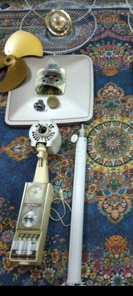 بنكه نشنال يابانية ستيراد شركة الصناعات الكترونية كل القطع جديده فقط الحاضن مستعمل قليل السعر 125 الف يوجد توصيل ***********
