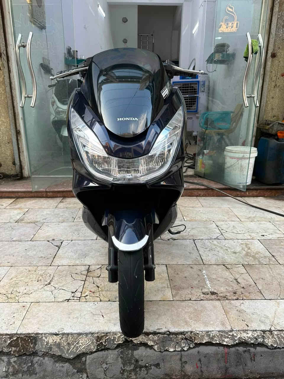 #السلام_عليكم_أخوتي_الغوالي 
#الوجبه_الجديدة
#مال_مزاد_شرط_رمبه 
# هوندا pcx جيل الثاني 👍
 #شرط الضمان 💯💯
#بعده بحالة الوكاله فول نظافه مكفول 
#نظافه فول 💯💯👍 
#اللون نيلي 
البيع نقد والأقساط 👉
مصرف الرافدين فقط👉
مواظف ومنتسب ومتقاعد و الوريث 👉
استقطاع الاكتروني بدون مقدمه👉

#مكاني كوت المشروع شارع ميكانو 👉
***********☎️
***********☎️
أخوكم سيد محمد

