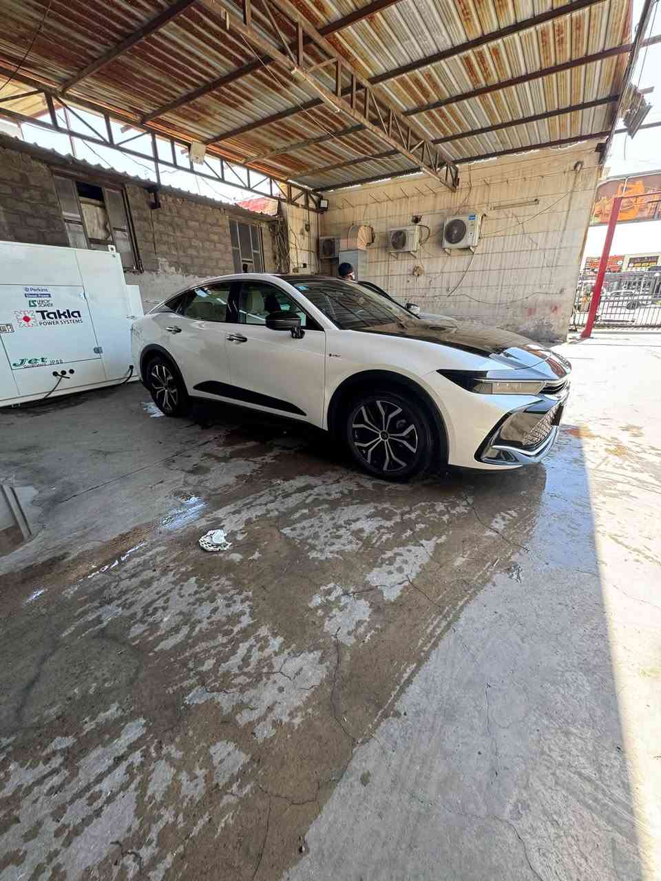 سائق خاص • بغداد • تويوتا كراون ٢٠٢٤