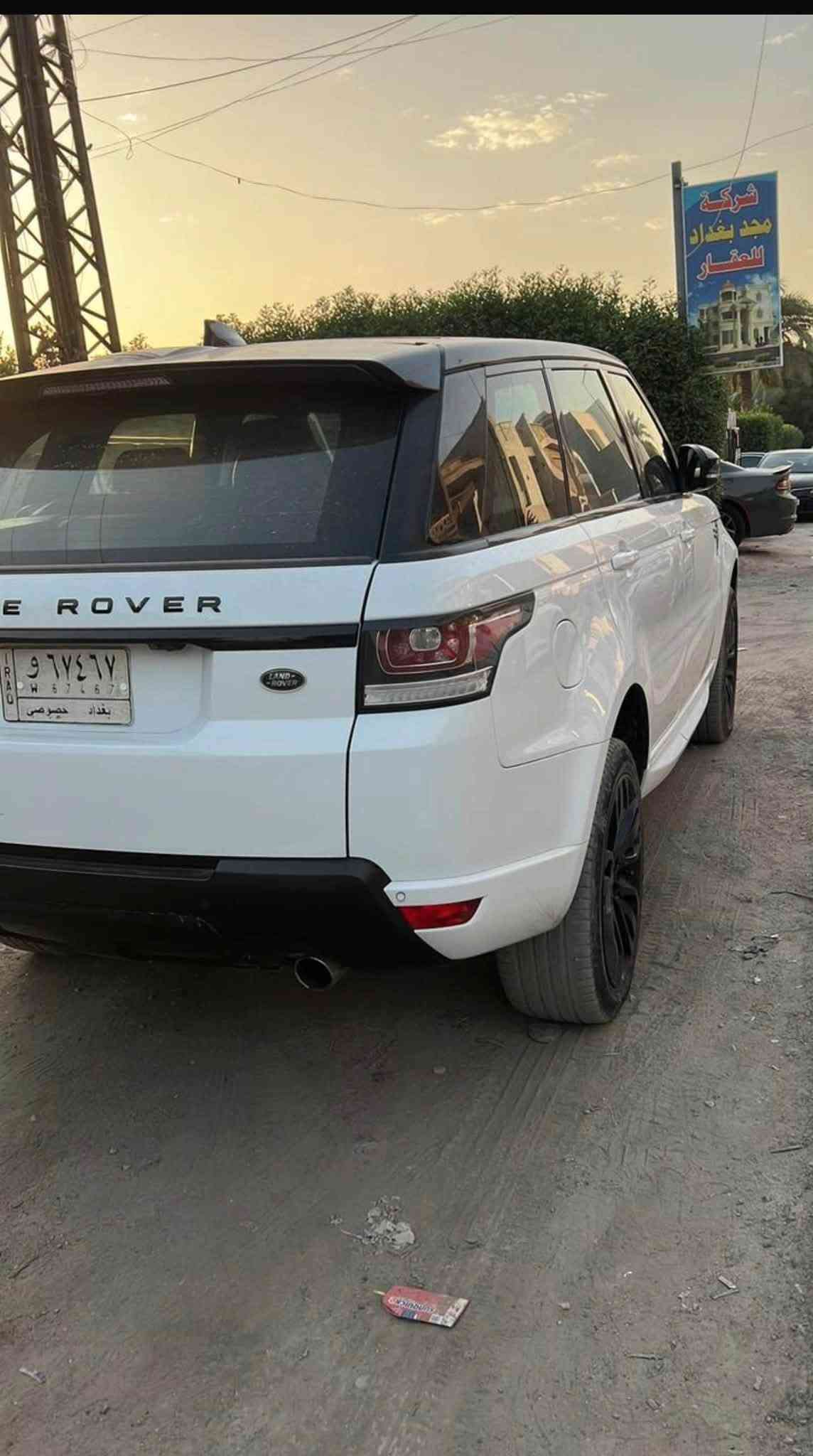 السلام عليكم شباب للبيع رانج روفر سبورت موديل٢٠١٧ المحرك 8v سلندر شرط ممفتوح المحرك السياره وكاله المانيه فقط دعاميه صبغ السياره ماشيه ٦٧ميل السياره فول ١/١ مكانهه بغداد اليرموك السعر ٣١ ونص 
الرقم ***********

