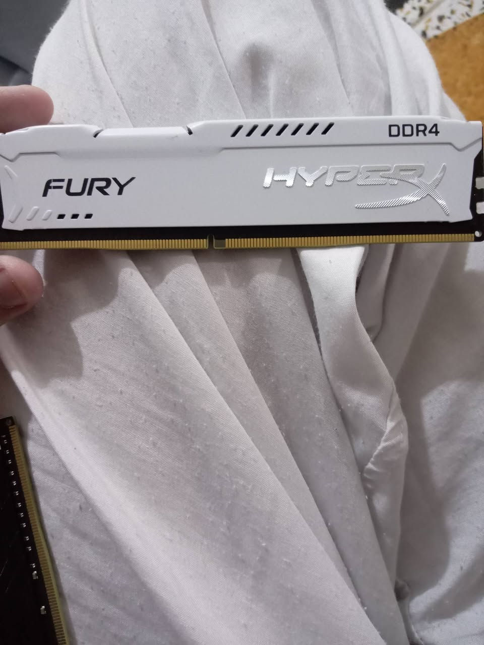 رامات ddr4 بسرعة 2400 و الرام الواحد حجمه 8 قيقا و اثنينهم 16
السعر الرام الواحد 26 الف دينار عراقي وتوصيل جميع محافظات تواصل معي هنا او عن طريق الواتساب

رقمي :***********
