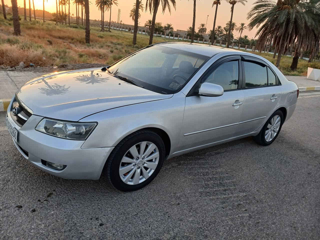 سلام عليكم سوناتا للبيع خليجي موديل 2006 بيه اربع قطع صبغ بدون اي دواخل مكينه كير تبريد حداديه تخم تاير جديد ويل 17 سياره تحويل مباشر ***********
