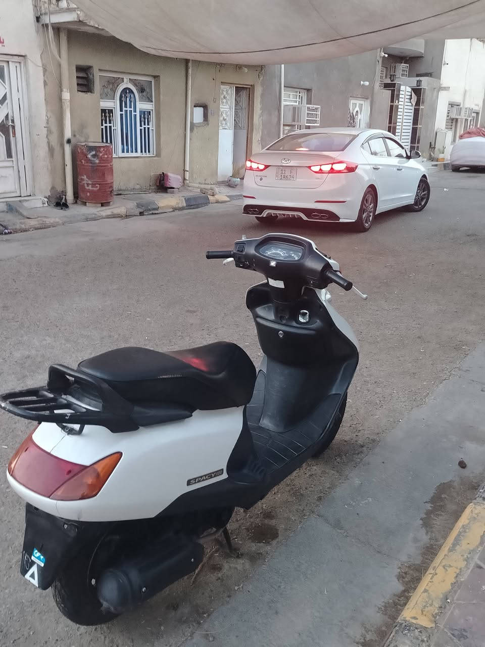 سلام عليكم اسبيسي ياباني مكفولة سعرها مليون و٥٠ وبيهة مجال خاص مغلق اتصل على رقم ***********
