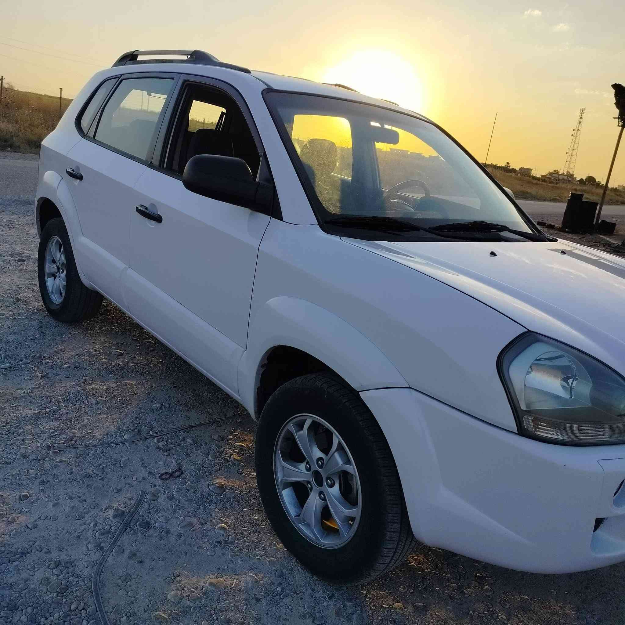 تكسون موديل 2010
رقم مسطره نينوى سنويه 2030

بونيد مبدل صبق براس الجاملق شبر بدون دواخل 

طخم تاير جديد 5 ويل 

محرك 4 

السعر 117$ وبيه مجال

***********
