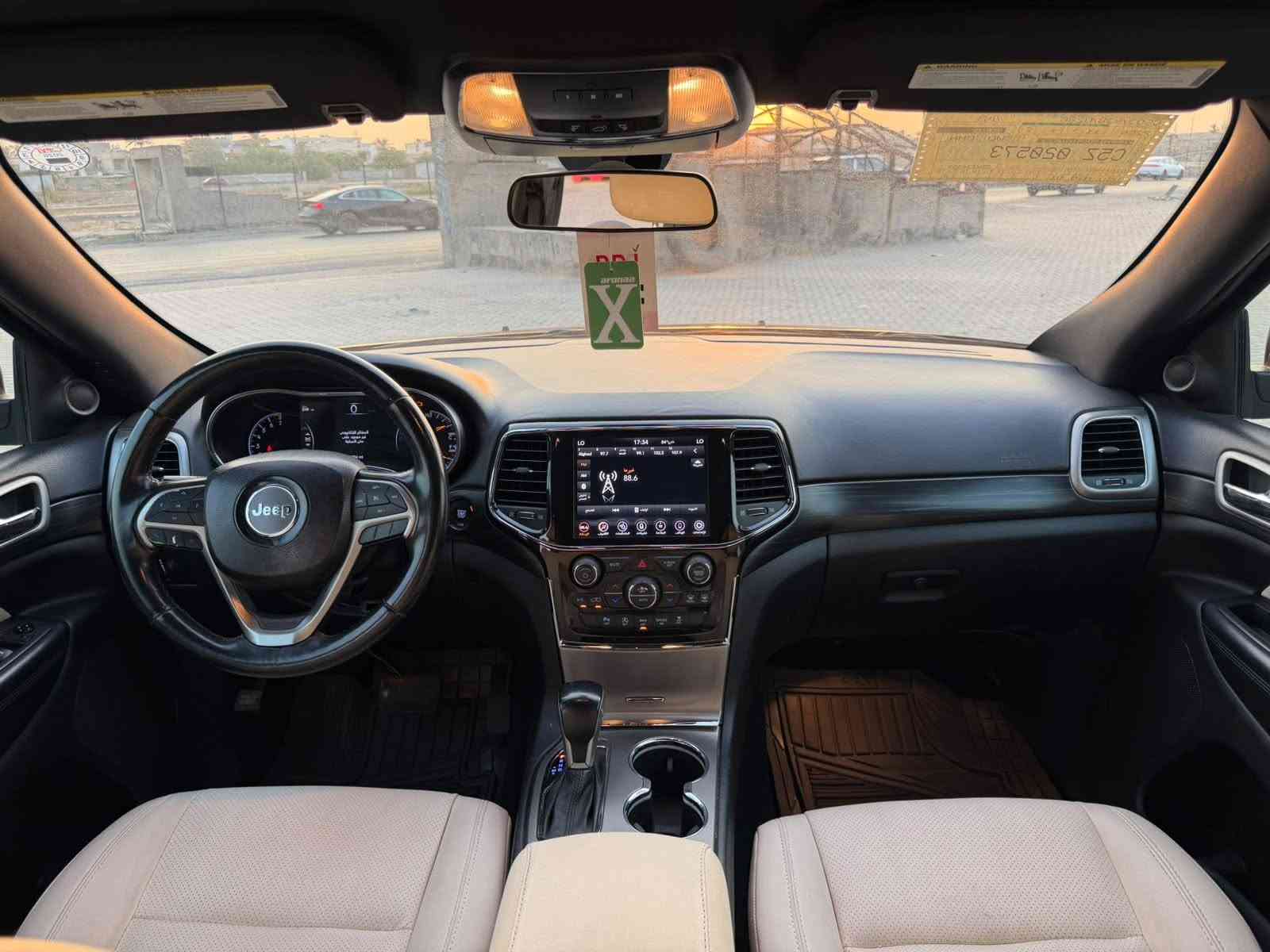 السلام عليكم جيب موديل 2021 معروضه 185 وبيه مجال بسيط رقم اربيل دولي سنويه هزه كله جديد  تحويل مباشر مكينه 6 سلندر 3600 غير مفتوحه  كير كذالك غير مفتوح  سياره ماشيه 54 حقيقي تبريد ثلج صدر امامي خلفي جديد تخم تاير جديد سياره جاهزه كل نقص مابيه مواصفات سياره فول 1/1 عدى فتحه بصمة تشغيل + تشغيل عن بعد كشنات جلد ابيض ملكي  + كشنات كهرباء تبريد قطعتين تحكمات سترين شاشه كبيره  مري قلاب صندوك كهرباء رادرات جانبيه حساسات خلفيه شفتات ستيرن نظام أطفى وتشغيل بلازدحام بعد بيه هواي مواصفات (((( حادث سياره بسيط جاملغ امامي جهة السايق + بنيد مبدلات بلاديات مثل لون بدون صبغ   صور حادث مرفوقه ويه المنشور )))) مكان سياره بغداد الاستفسار *********** خاص مغلق 🔐
