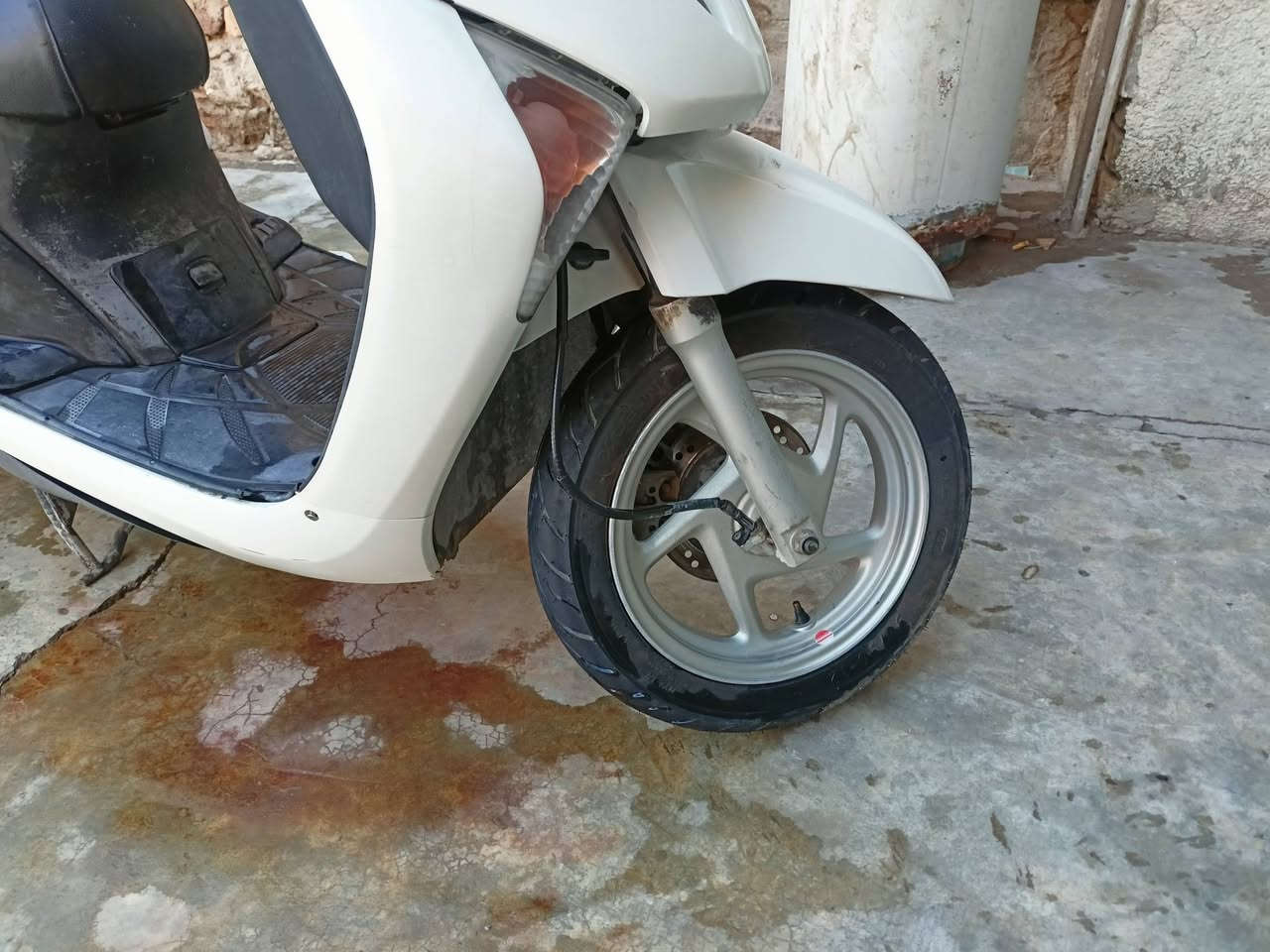 مجفت جديد نوزل وفيت بم وتايرات جدد 
نگره سلف سعر 600 الف مبي مجال ابد ***********
