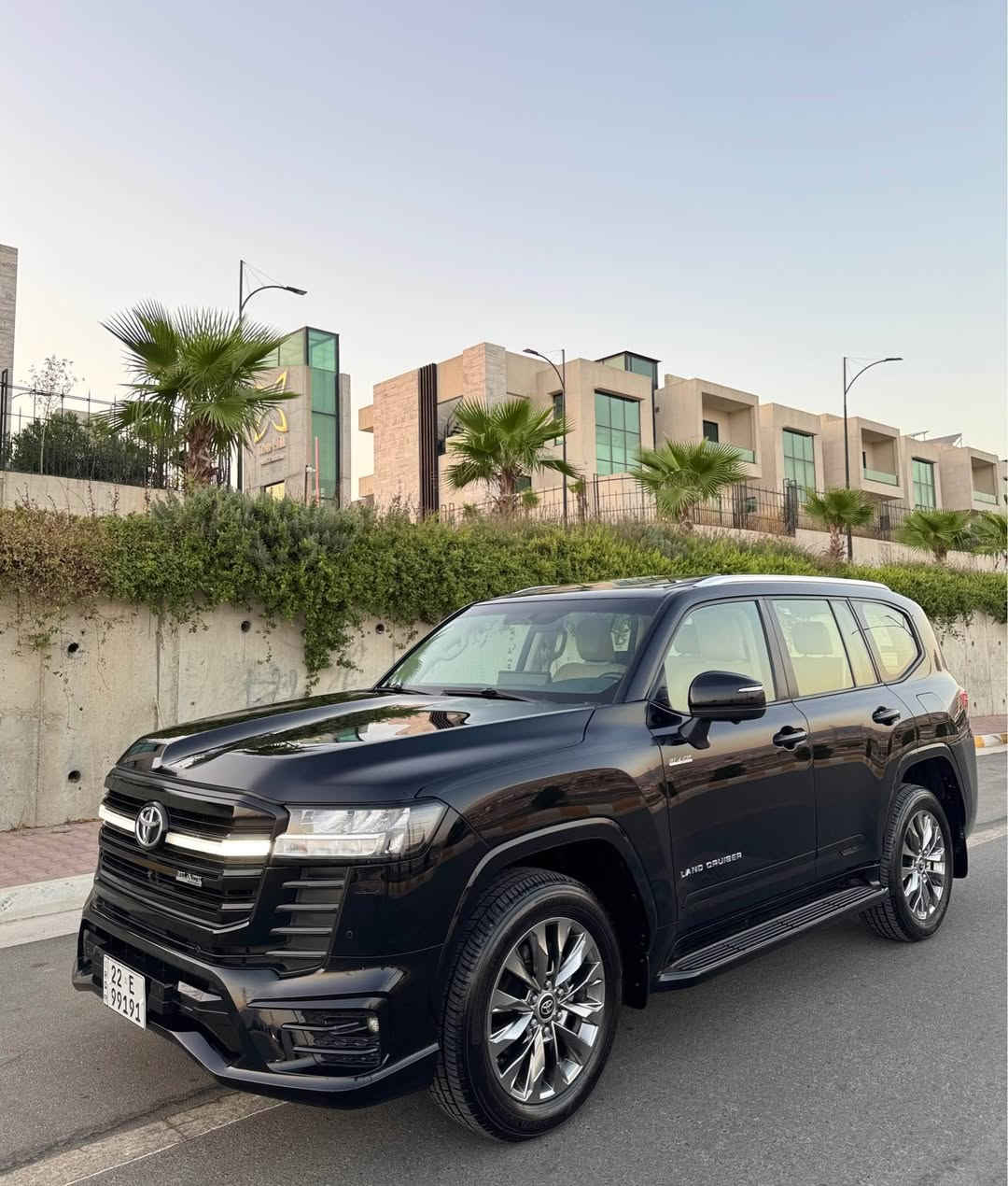toyota land cruiser 2024 gxr limited black edition toyota iraq (sas) 
سياره كفاله عامه مكاني سليمانيه ماشيه ٦٥ الف كيلومتر سياره على وضع وكاله سعر ٧ دفاتر *********** السليمانية, العراق
