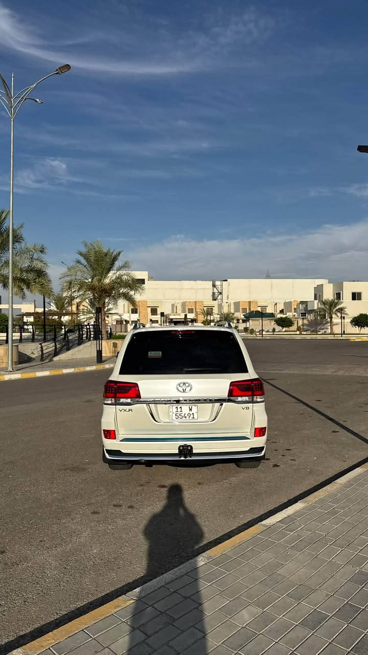 لاندكروز VXR • 8 سلندر 4600 • مشي 150الف