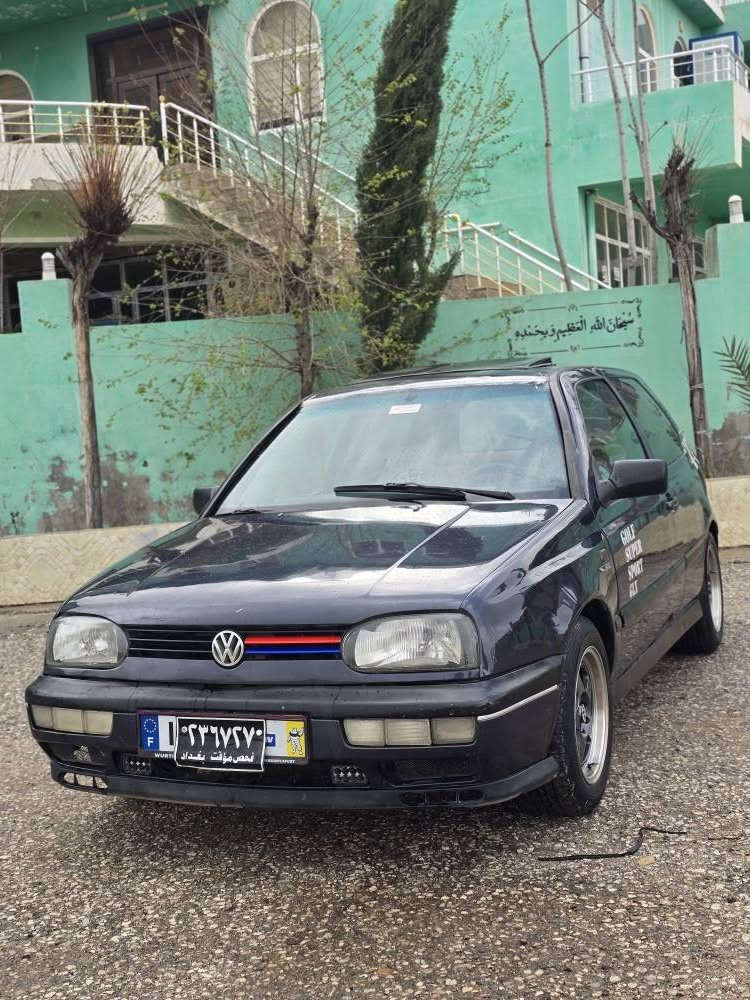 گۆڵف mk3 مۆدێل ۱۹۹۳ مەکینە ۱٨ 
ئاڕمی پلاستیک بەشەرتی ئاڕمو ئەوەلیات و موسو بڕاوە سەیارەکە زۆر جوان ماوەتەوە بێدەعم ولێدران کامل بۆیاخ لەسەر ساغی کامل سپۆڕتە سالانسای سپۆڕت چوار تەیەو ویلی نوێی لە ژێردایە سعری ۳۰ گەڵاو معامەلە ۰٧٧٣٣٥٧٧٤٧٧ . السليمانية, العراق
