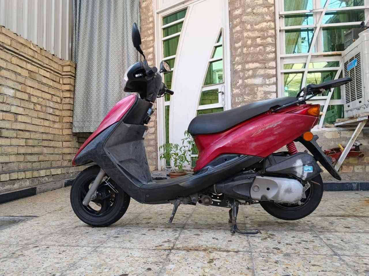 سلام عليكم دراجه بغبغاء للبيع دراجه مال ربه حلوه وناعمه للبيع سعر مليون بيه مجال رقمي ***********
