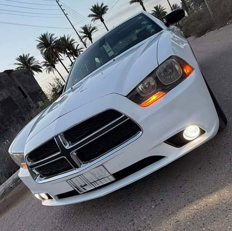 جارجر 14مكصوص جنطه خليجي عداد سرعه 260 محرك 3600كير طياره متومه شرط الحاسبه انكليزي محرك وكير كارتون ماشيه 110الف صدر طبه جديد تبريد ثلج تخم تاير ترايك 200السياره جاهزه السعر 67وبيها مجال ***********
