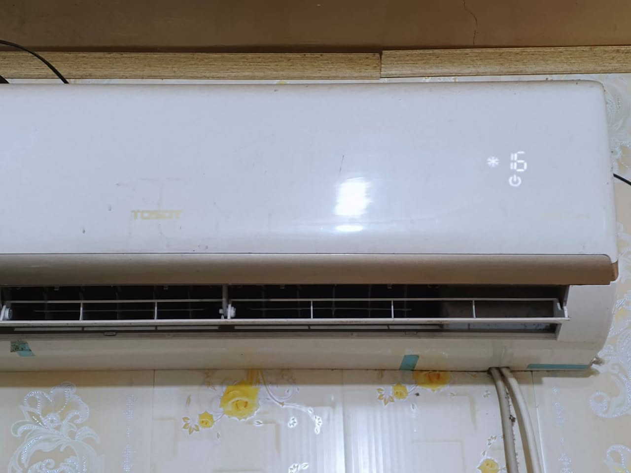 سلام عليكم للبيع سبلت طنين توسوت نضافه 90 بالمئه تبريده ثلج عالفحص سعره 400 وبي مجال قليل مكانه نجف حي النصر يم مدرسه التضامن الهاتف ***********
