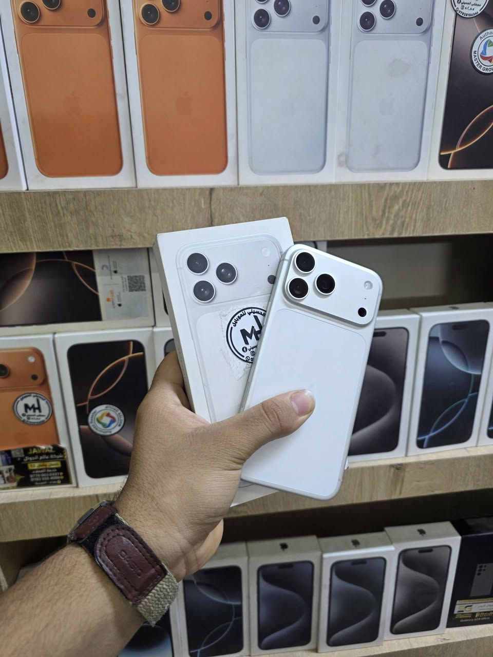 ايفون ١٧ برو ماكس • ٢٥٦ • بطارية ١٠٠٪