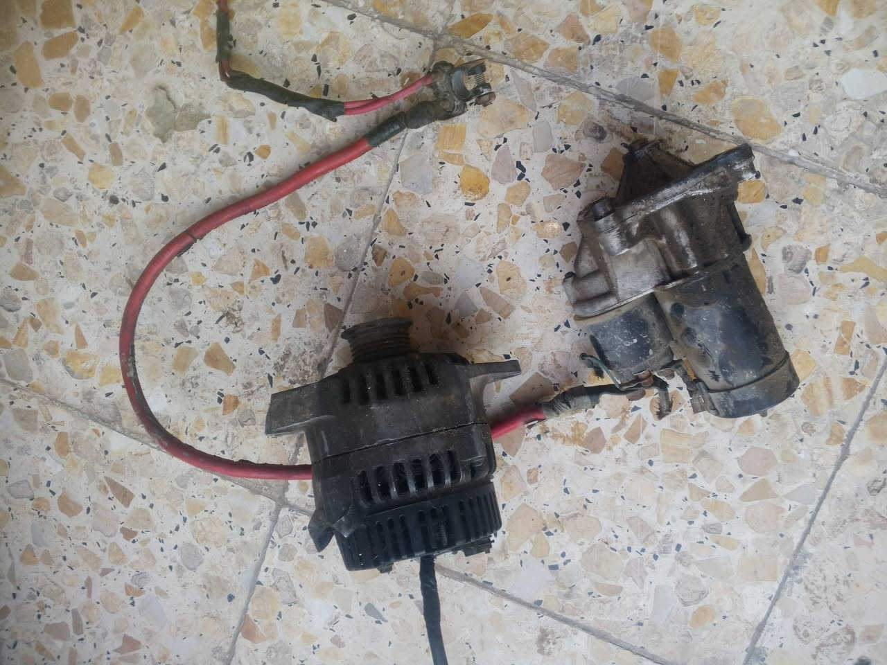 للبيع شرط شغل مال بيجو دينمو وسلف بيجو ايراني ***********
