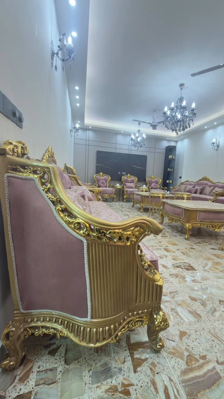 تخومه مصريه دمياطيه غير مستخدمه خشب زان الاحمر وصبغ حراري بورق الذهب وقماش تركي درجه واسفنج كثافه ٤٠ قياسات خاصه ضخم ياخذ التخم الواحد ١٤ نفر ويا ٥ طبلات وحده كبيره و٤ صغار و١٤ كوشه يعني ماشاء الله تبارك الرحمن تخم ضخم وطبلات هواي جمال ومتانه وروعه وجوده بالعمل سعره ٣ ونص وبي مجال
هذا التخم ينباع بمعارض بغداد ٣٥ ورقه لان إيجار وعمال ومولد ومصاريفه هواي يكون سعره غالي اني اعرضه بيتي يكون سعره ارخص
ملاحظه الشراي انطيه ماي عيوني واداريه بالسعر
وهذا رقم متواجد فيس او واتساب 
*********** 

تخومه مصريه دمياطيه غير مستخدمه خشب زان الاحمر وصبغ حراري بورق الذهب وقماش تركي درجه واسفنج كثافه ٤٠ قياسات خاصه ضخم ياخذ التخم الواحد ١٤ نفر ويا ٥ طبلات وحده كبيره و٤ صغار و١٤ كوشه يعني ماشاء الله تبارك الرحمن تخم ضخم وطبلات هواي جمال ومتانه وروعه وجوده بالعمل سعره ٣ ونص وبي مجال
