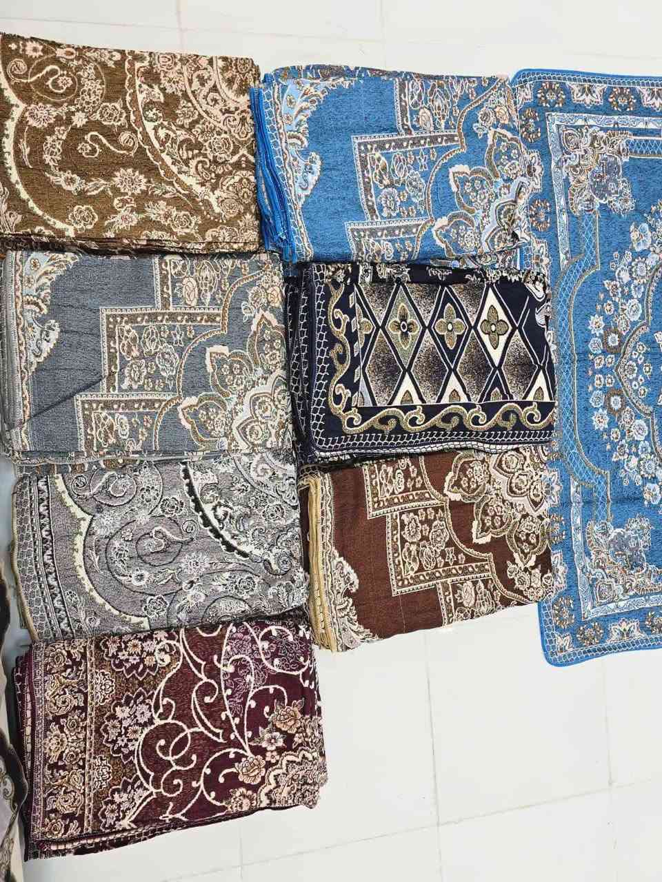 مفرش إيراني ( مساعد زوليه ) نوع ممتاز مخمل شانيل 
 ثقيل جدااا 

متوفر بقياسين فقط 

_ قياس : 1.5×2 

_ قياس : 3×2 

العنوان ديالى جلولاء قرب السوق الجمعه
للاستفسار الاتصال على الرقم *********** 

توجد خدمه توصيل بغداد وجميع المحافظات 🚗🛺
