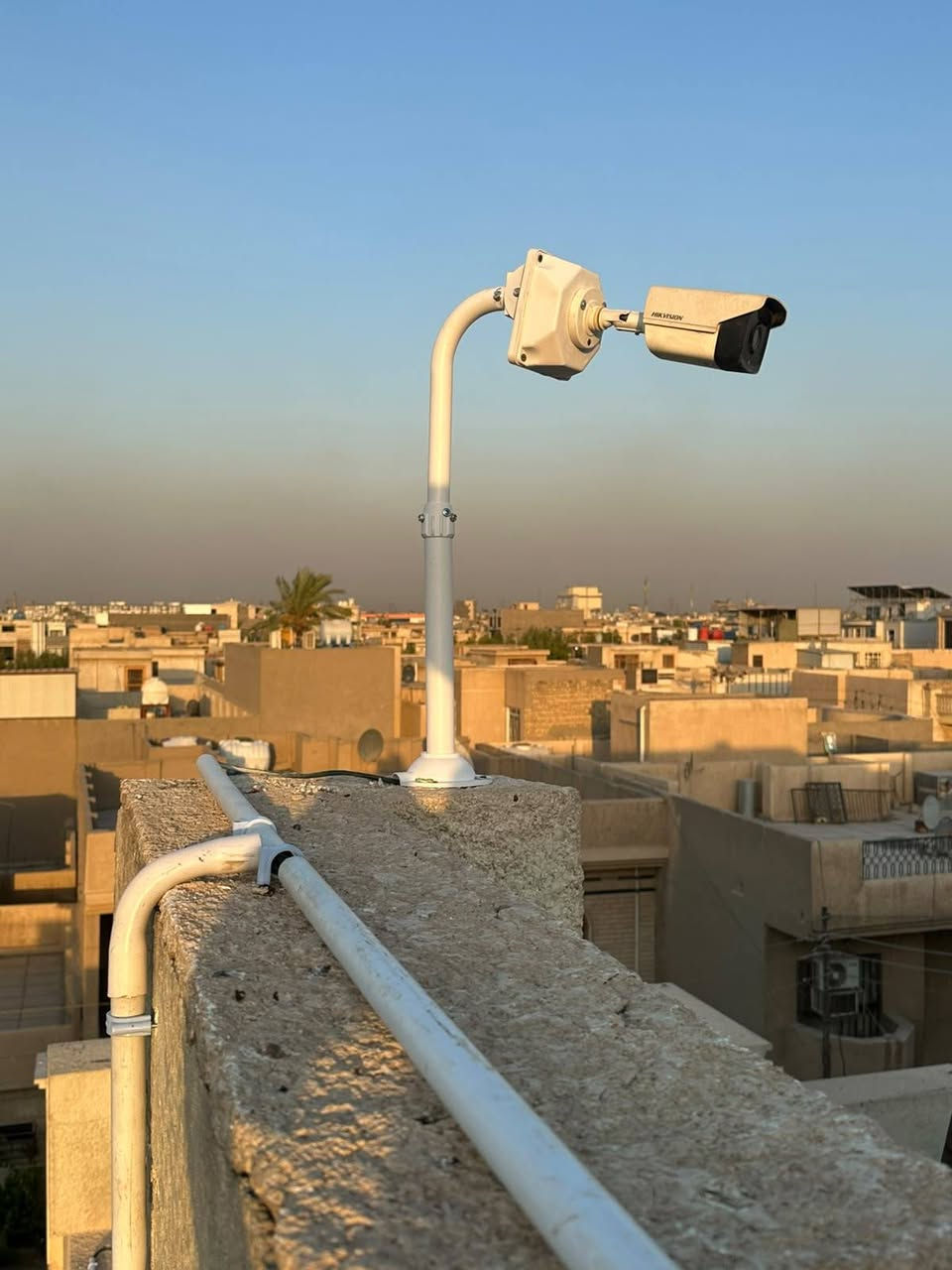 🔧 بسم الله الرحمن الرحيم

الحمد لله تم إنجاز وتنصيب منظومة كاميرات مراقبة جديدة ضمن أعمالنا.

📹 تم تنصيب 4 كاميرات مراقبة من ماركة Hikvision مع تأسيس وتمديد الكيبل داخل البوري لحمايته من أشعة الشمس والرطوبة والعوامل الجوية والشتاء، لضمان أفضل حماية وعمر أطول للمنظومة.

✅ تجهيز وتنصيب
✅ تأسيس وتمديد كيبل احترافي
✅ كاميرات Hikvision
✅ ضبط وبرمجة المنظومة
✅ عمل مرتب واحترافي

📍 مكتب الأمان الذكي
🎥 كاميرات مراقبة | تنصيب وتجهيز | صيانة وبرمجة

📞 ***********
📞 ***********

الحمد لله دائماً وأبداً، وثقتكم مسؤوليتنا.
