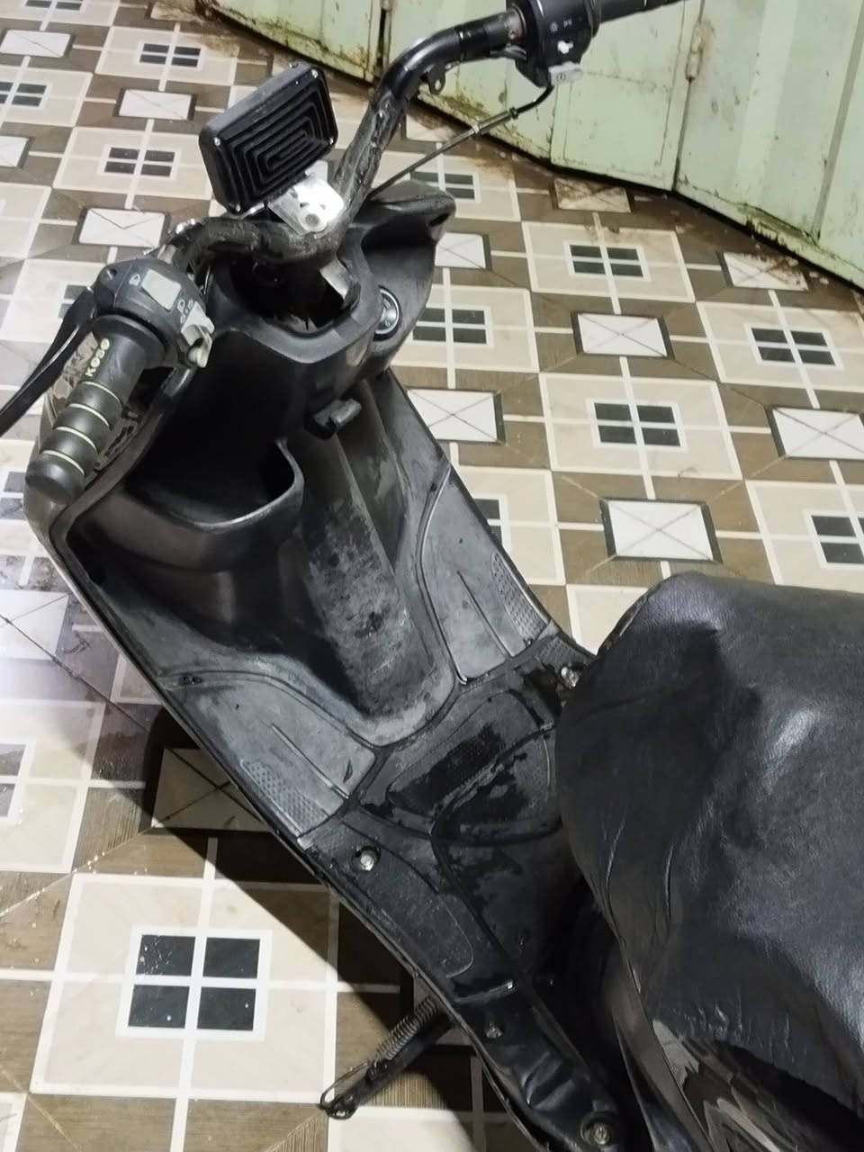 السلام عليكم
دراجه ماكس قجمه للبيع 
كامله محرك شلعه ومعدل لا تنقيص ولا تبخير كهربائيات كلهة شغاله نكره سلف وهندر سعر 300 وبيه مجال للشراي مكان بغداد الحسينيه الراشديه ***********
