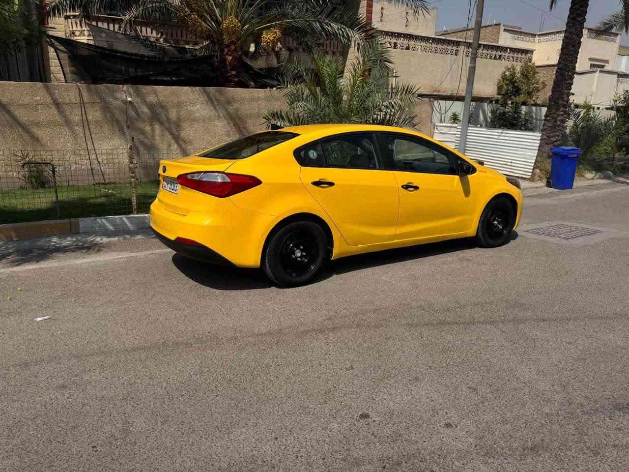 السلام عليكم
مكلف بل نشر اتصل على الرقم

للبيع كيا فورتي  2015 وارد 
ليبل واحد حادث فقط بنيد بدون دواخل 

مكينه 2000 دوش

فولل تحكات حساس وكامره 

دوشمه كضماويه جديده 

كاعيات سفاري 

🛑منضومة غاز ايطالي 

كير مكينه صدر تبريد كوله بشرط 

السعر 💸 97 💸
وبي مجال بسيط 

مكاني بغداد زعفرانيه 

☎️ ‭***********‬☎️
