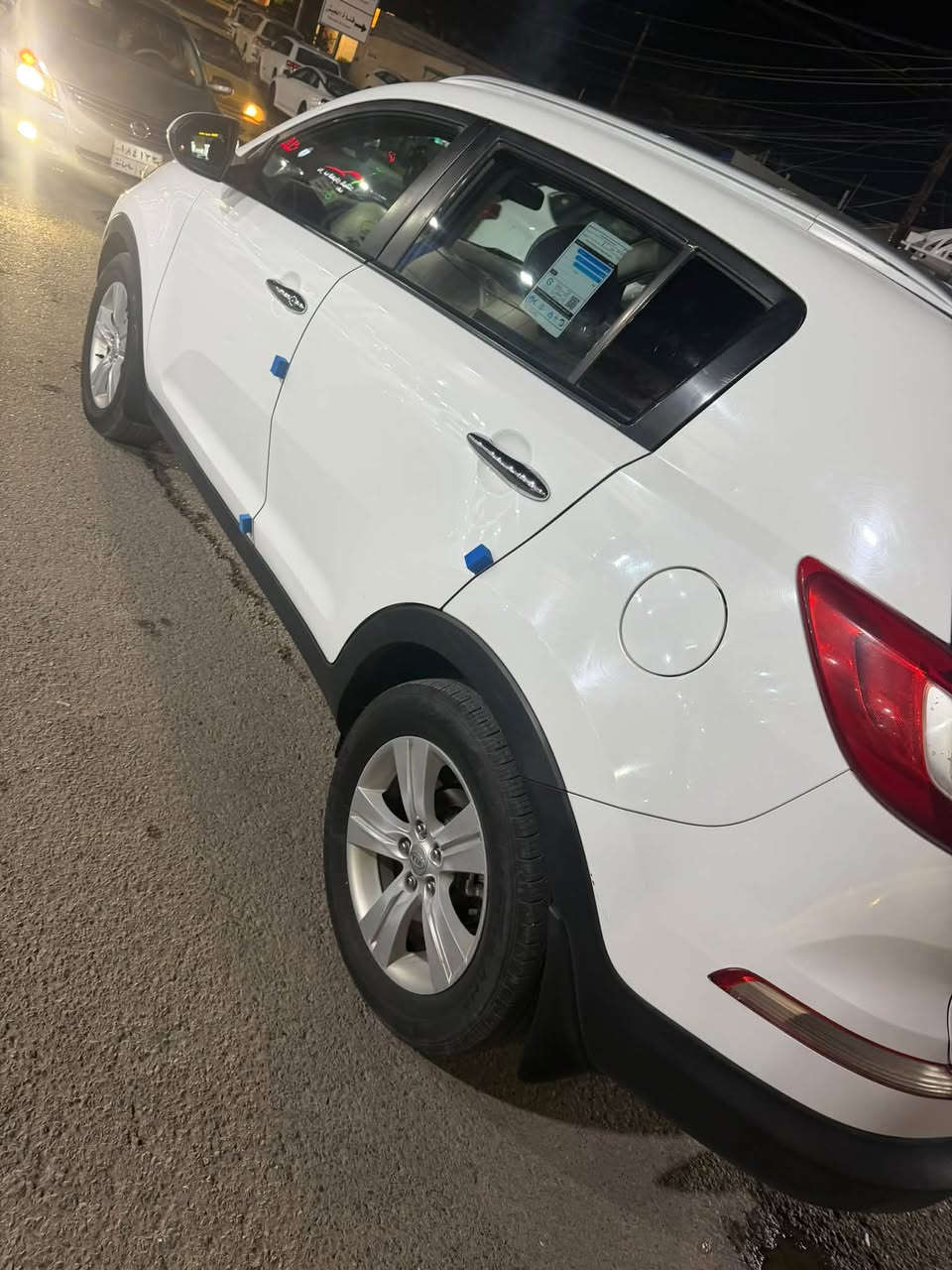 كيا سبورتج للبيع رقم بغداد
موديل ٢٠١١خليجيه
بيها صبغ ثلاث قطع صبغ 
مواصفات عاديه  
مكانها بغداد 
لاستفسار ***********
السعر ١١٨ بيها مجال
