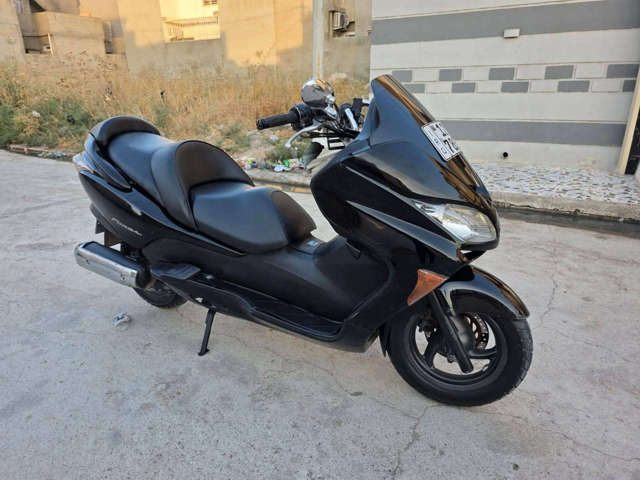 للبيع 
فورزة 0.8
موديل 2005
رقم وسنويه بسمي تحويل ثاني يوم
محرك ما مفتوح وبدون صبغ 
مطور جديد 
السعر 14$ وبيها مجال للطيبين 
عنوان هيما ستي
***********
