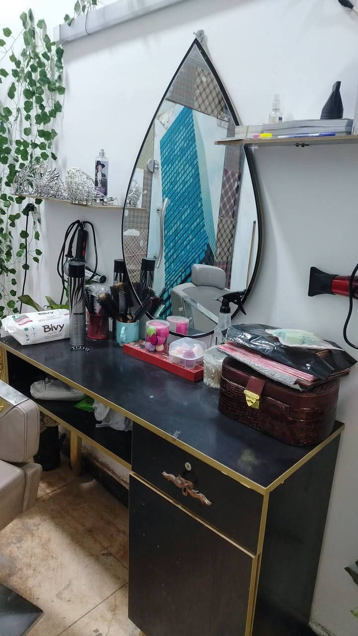 كرسين • ميزين • للبيع
