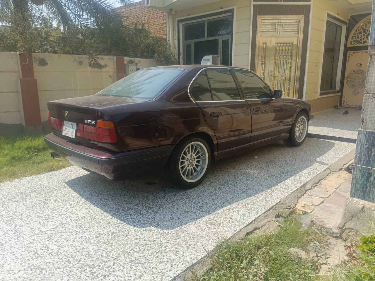 بي ام 525مسكر فانوس موديل 94سياره جاهزة وجديد مكينه وكير مكفوله فتحه شاشه تخم تاير ياباني تبريد دبل ايربك راديتر جديد صدر خلفي امامي جديد كشنات ام صالنص ام اوتوماتيك كامره رقم بغداد السعر 78وبيه مجال مكان كوت للاستفسار الاتصال على رقم ***********

