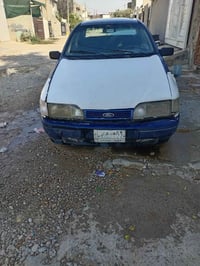 فورد سيرا للبيع موديل ٩١ سنويه عظم عاج محرك بيه خيط بخار كير عينه كلاج...