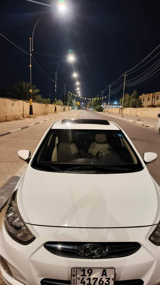 السلام عليكم
 اكسنت موديل ١٥ خليجي 
مكينه ١٦٠٠ فول مواصفات 
فتحه كامره شاشه جبيره
فول تحكمات 
خمسه ويلكب 
مكينه كير حداديه تخم تاير تبريد كله جديد 
السياره بيها صبغ دوسات فقط 
ماشيه ٩٧ سياره جديده رقم كربلاء تحويل مباشر 
السعر ١٠٣ وبيها مجال 
مكان السياره كربلاء الحسينيه ***********
