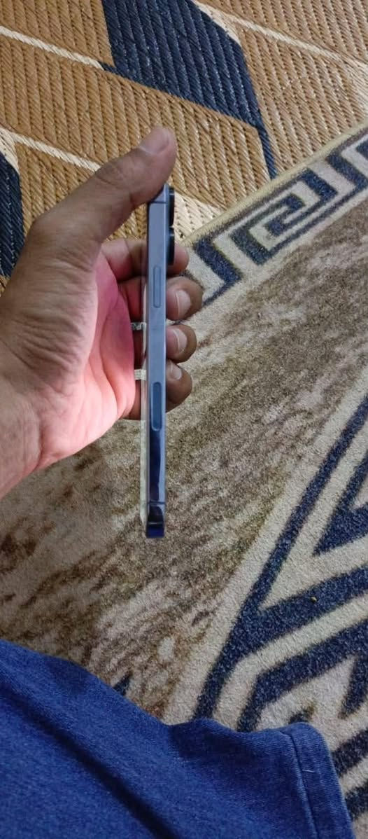 آيفون 13برو ماكس مكفول كفاله عامه ما داخل صيانه نظافته 95‎%‎ ،بطاريه 81 ذاكره 256 السعر 700،مكاني بغداد رقم الهاتف ***********،متواجد على الخاص ،واتساب.
