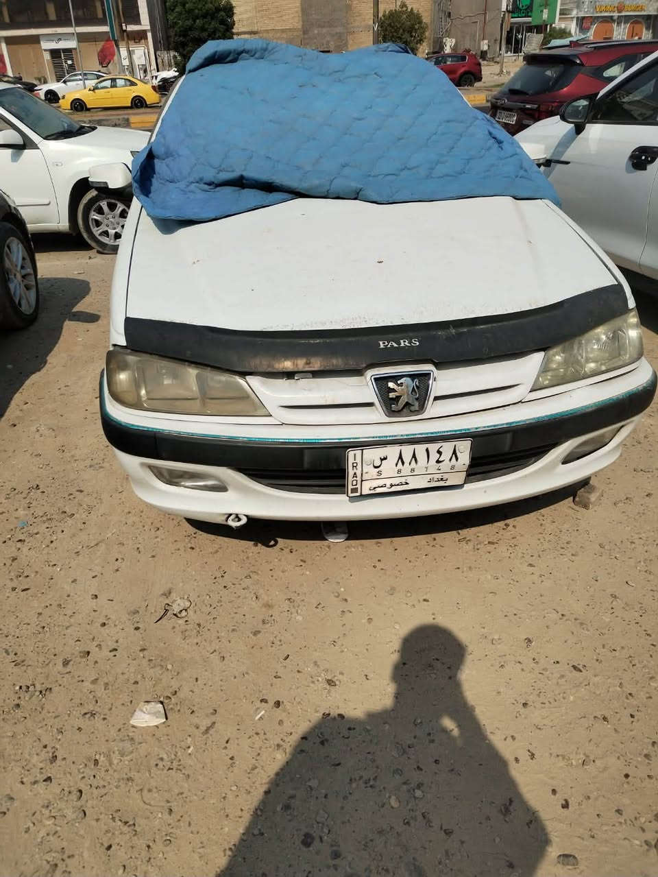 السلام عليكم بيجو موديل 21 ماشيه 65 الف السيارة بيه ملاحضات بسيطه محور كير اوتو والكير ماله بي كلجات يعني ميمشي مكينه بيه كازكيت مسوي بيه بارد بلباب وبنيد طاير مرجعه نفسه السيارة عارضه ب45  
***********

