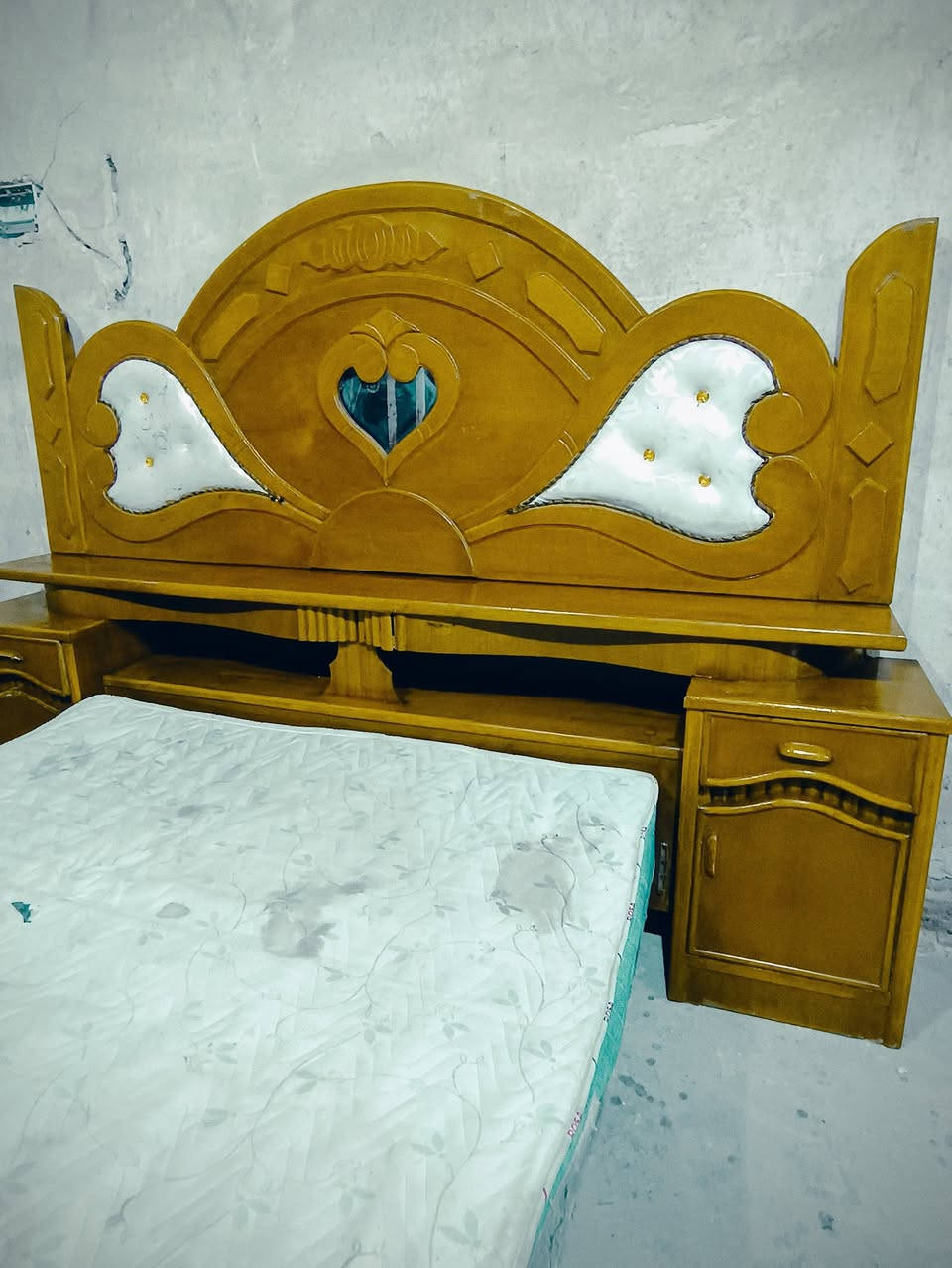غرفه تسكام داخل خارج صاج عنوان حله شارع 80لتواصل ***********

