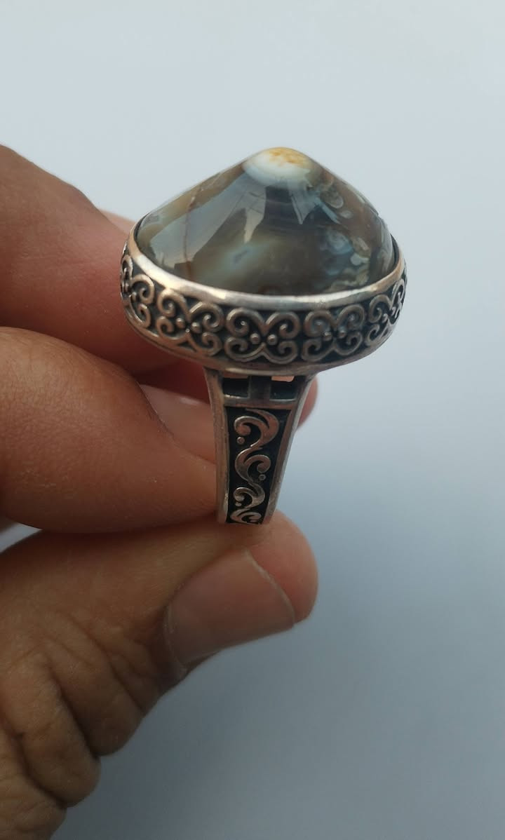 للبيع محبس كلش حلووو اسليماني السعر 120 اوبي مجال لطيبين *********** ***********
