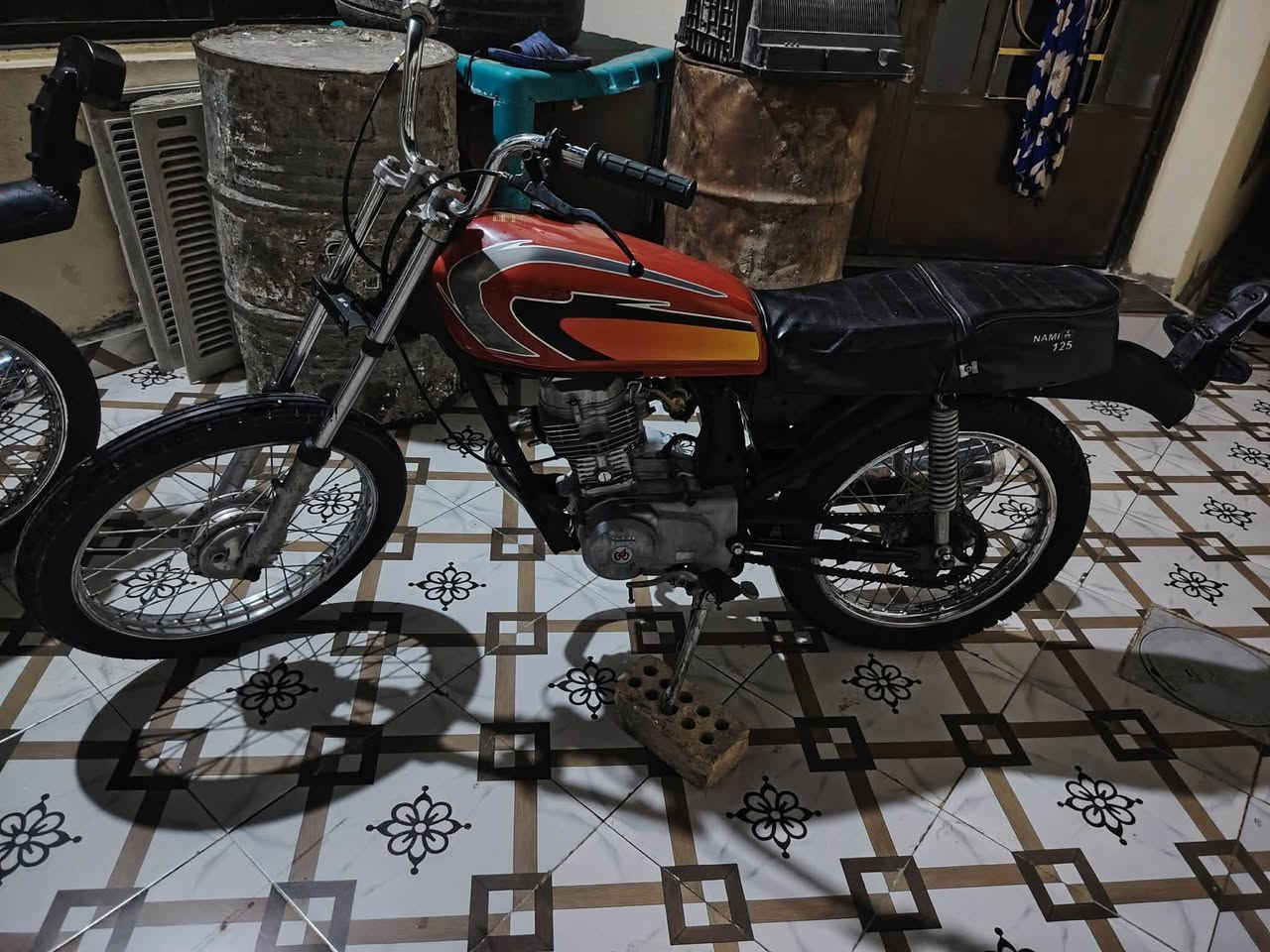 سلام عليكم دراجه للبيع ارشه  موديل ١٨ وراق سكنر 
دراجه حلوه ونضيفه   محركه شك الكاع   د:اجه بيه بس لهند ر. ملحوم  بس هاي ول باقي كله جديد   سعره ٣٠٠ وبيه مجال مكاني صويره  *********** مكاني صويره رجائن لمو شراي لا ضل تعامل
