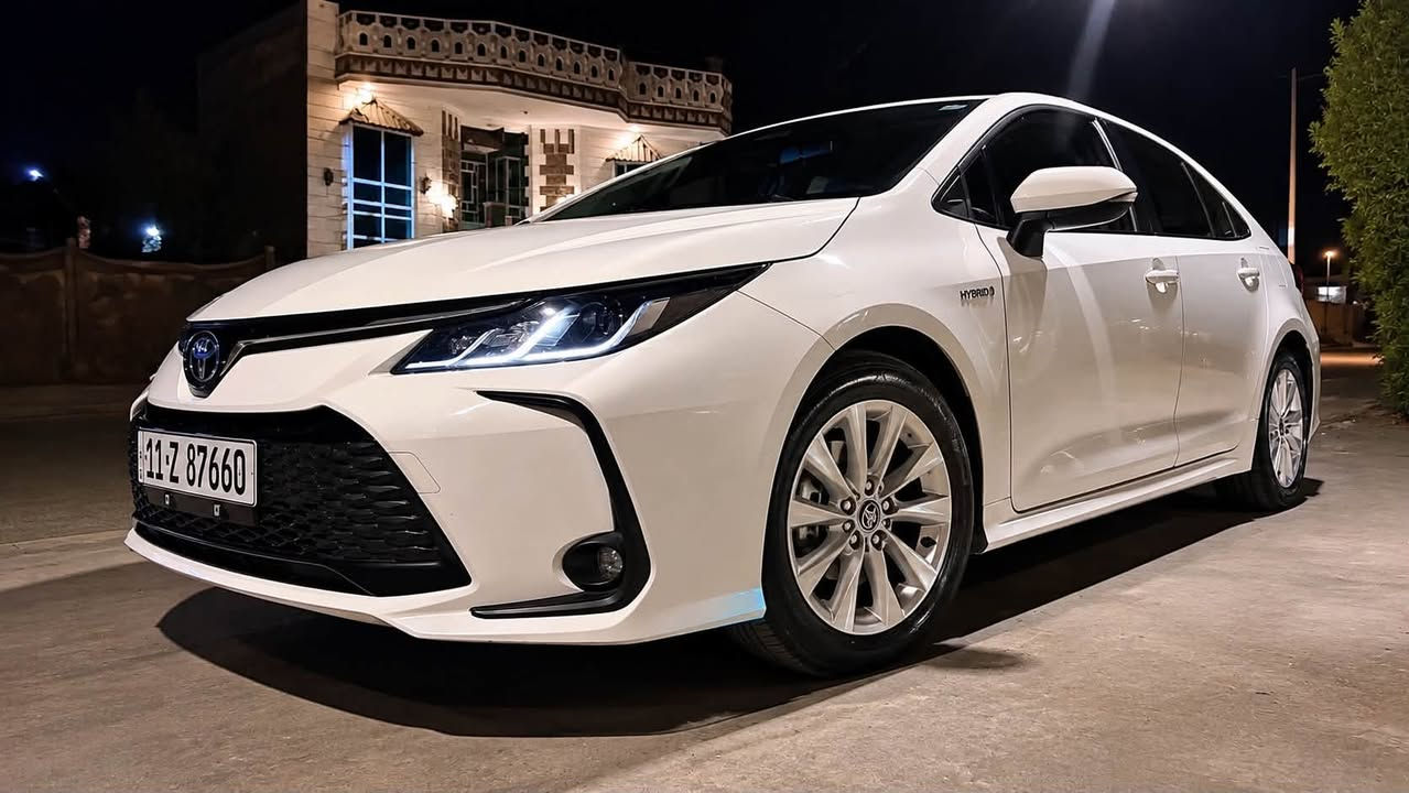 🚘 للبيع تويوتا كورولا 2025 – محرك 1.8
🔹 الموديل: 2025 هايبرد

🔹 المحرك: 1.8  

🔹 الممشى: 30,000 كم فقط  

🔹 الحالة: نظيفة جداً  

🔹 الاستخدام: شخصي  

🔹 الضمان: ظمآن مركز توتاشي 

🔹 الكير: بشرط  

🔹 المحرك: بشرط  

🔹فتحة سقف 

🔹نظام دخول ذكي 

🔹رادار مع سائق آلي مع نظام تحذير الخروج من السار 

🔹ثلاثة وضعيات قياده

🔹 كاربلاي ، أندرويد اوتو

📌 ملاحظات السيارة:

السياره مكفوله كفاله عامه 

ماعدا. مكانين بارد رصعات صغار والدعاميه الخلفيه مبدله ماعدا هذي السياره كفاله السياره نضيفه جداً 

تحويل ثاني يوم رقم بغداد 

🔍 الفحص متاح بأي مكان يختاره المشتري.

للاستفسار الاتصال على :

***********

***********
