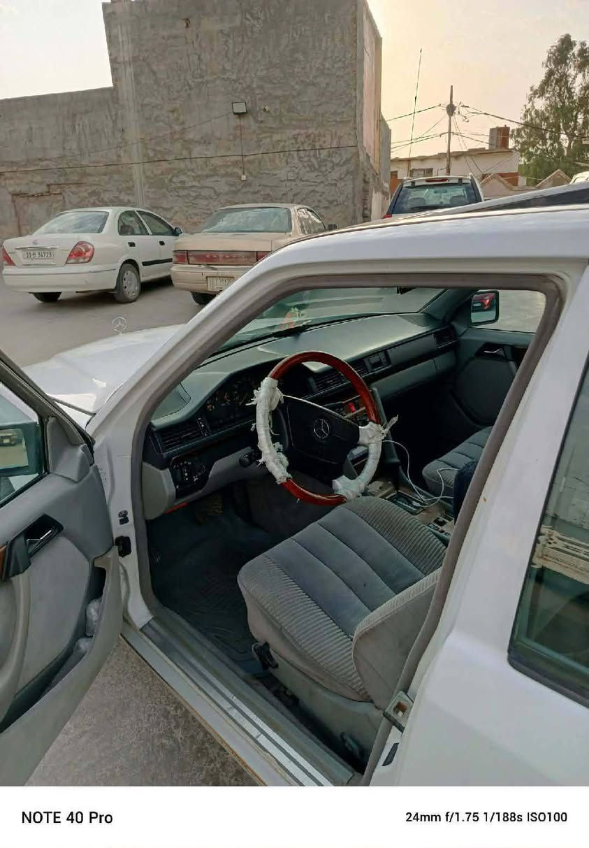 مارسدس موديل 92جديده كلش احلى من الصور بس جامرلغ امامي بيه صبغ مكينه 3000تبريد ثلج السعر 82ورقه وبيها مجال كير ومحرك وصدر جديد بشرط 🌹اتصال على الرقم***********
