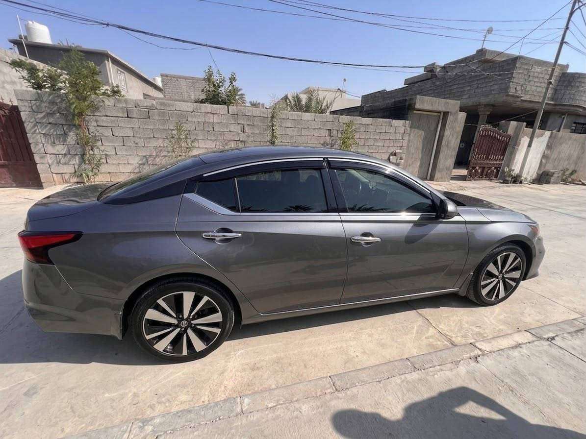 🔥للبيع نيسان التيما 2019 SL. فول  🔥

🚘موديل جديد 2019 ـــشكل جديد.           وارد امريكي. 

☢️مكينه 2.5 
🚦المكينه والكير والصدر والتبريد والتأيرات جاهزة 
✨بصمه +تشغيل عن بعد
📷كامرة خلفيه+شاشة 
🎨بيها 5قطع :3بامريكة : 2بلعراق 
🚗السيارة جاهزة من كلشي 

📍العنوان:ديالى:المقدادية:ناحيه الوجيهية
📞للاستفسار:***********

⚠️السعر :125وبيها مجال
