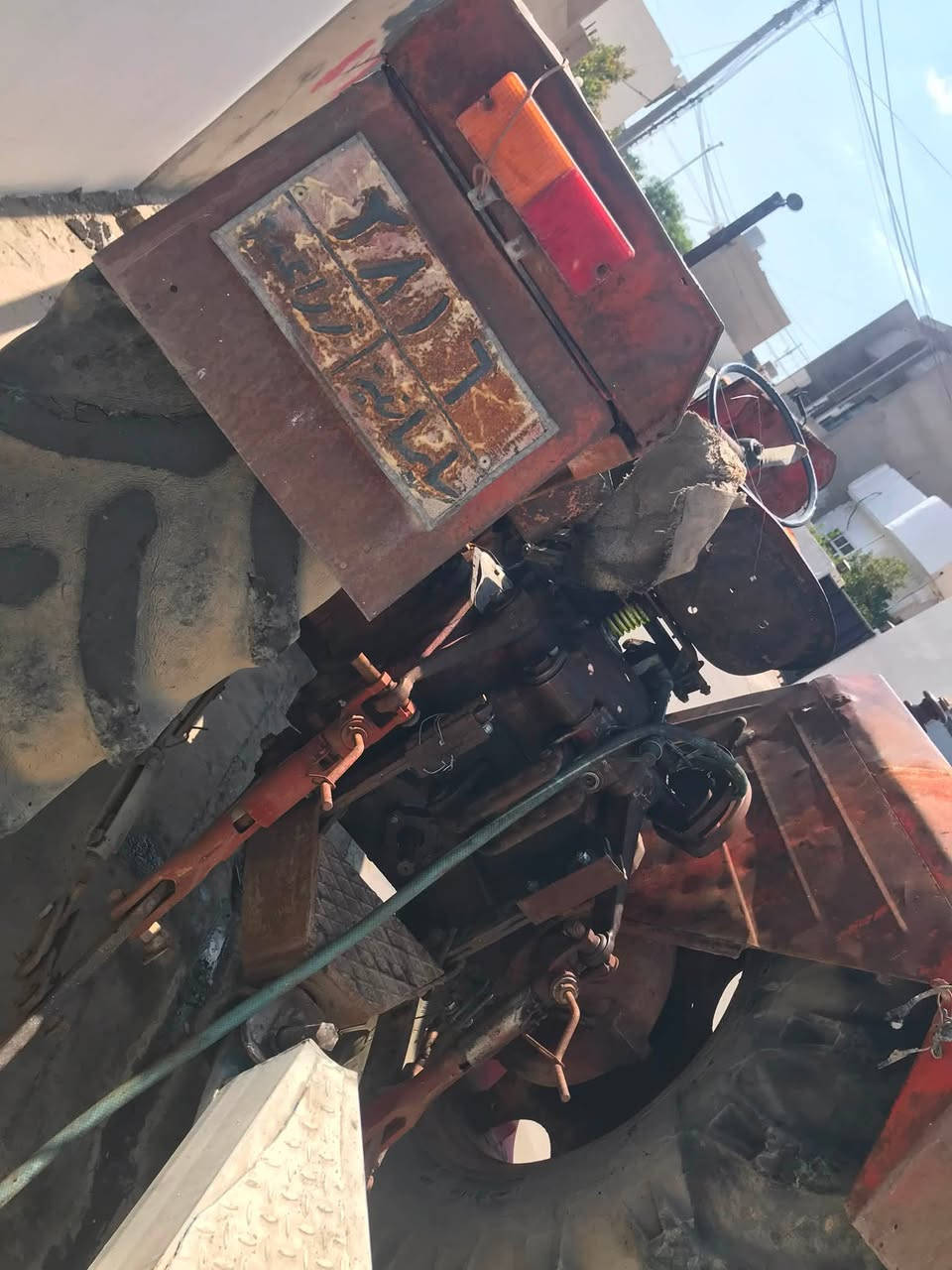 تراكتور عنتر ٧١   للبيع

موديل ٨٢ 
كير و محرك بشرط
ستيرن باور
مع تنكر  ٤٠٠٠ لتر بليت ٤ ملم
عنوان كركوك 
سعر ٣٦  ورقة معاملة قليل
ما بي اي نقص و اي عيب 
 رقم موبايل ***********

