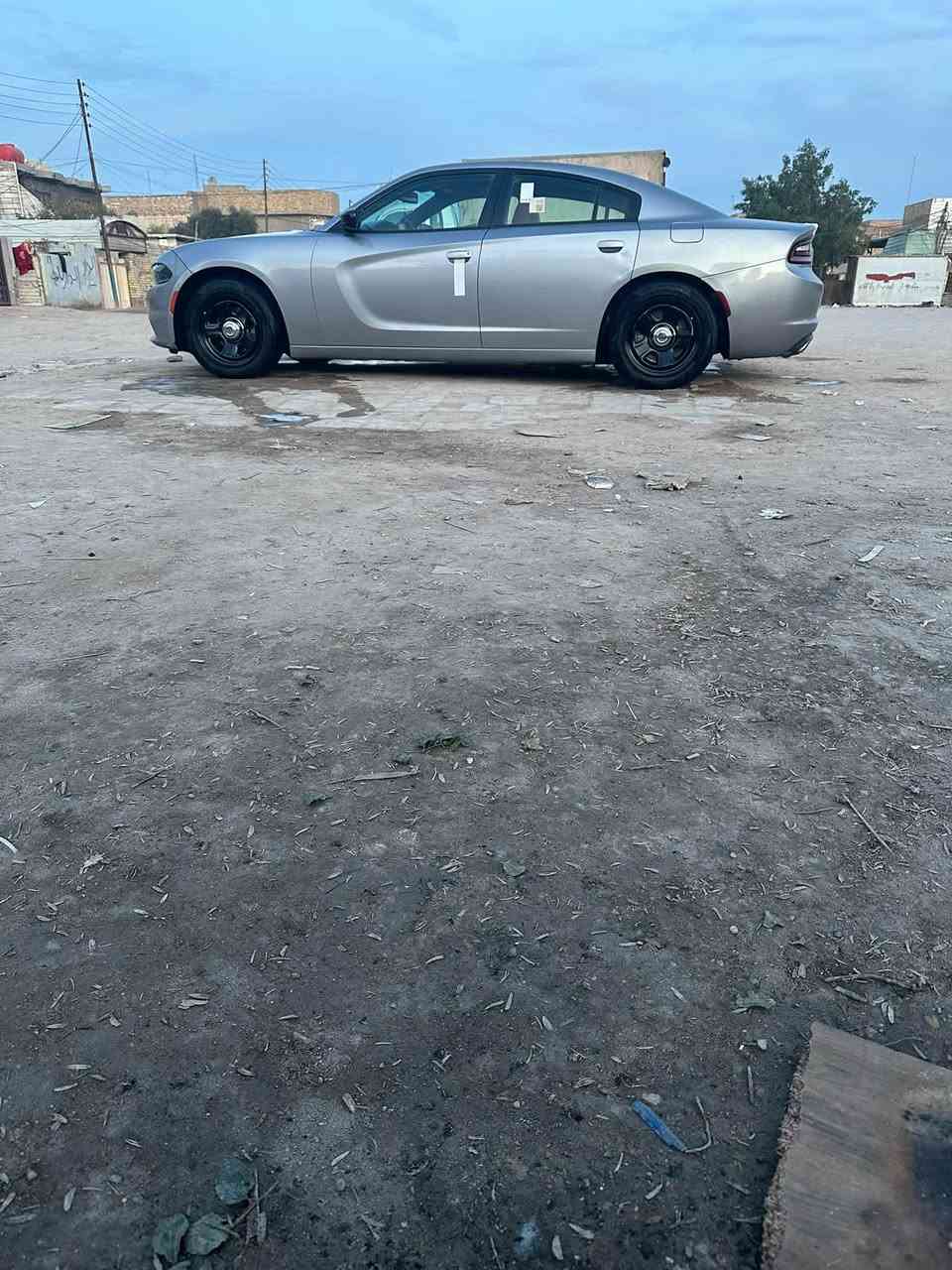 سلام عليكم 
جارجر للبيع موديل 2015 بوليسي مكينه3600 حادث جاملغ امامي وجاملغ خلفي وتكمه بيهه صبغ لاغين الفتحه مال الفانوس السياره جاهزه تبريد ثلج كير ومكينه وحداديه  السياره خير من الله رقمها بغداد وبسمي السنويه ساقطه صارلهه عشرين يوم السعر على خاص ***********
