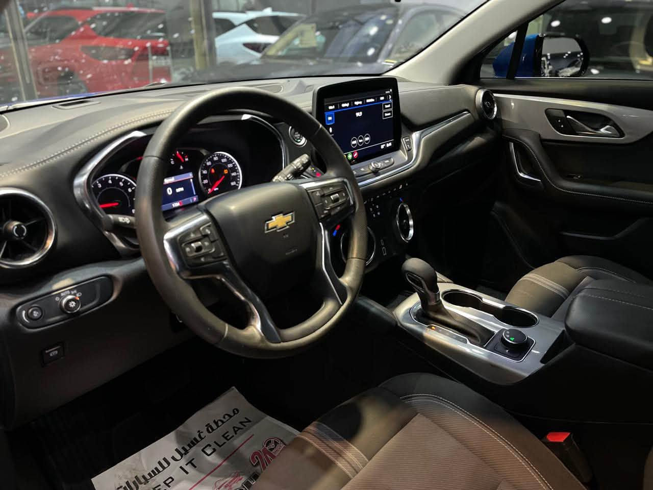🚨🚨مرواس بسيارة اقل مرواس 🚨🚨
– شيفروليه بلايزر 2025 | Chevrolet Blazer 2025

الحادث : باب الامامي الايسر وجاملغ الايسر تبديل وصبغ

المواصفات:

– موديل: 2025

– العداد: (1000 الف mi)

لون ازرق 

شاشة، كاميرا خلفية، حساسات

محرك اقتصادي 2000

للتواصل: (***********)

الموقع: (النجف)
