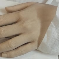 يد صناعية • شبه حقيقية • جلاتين