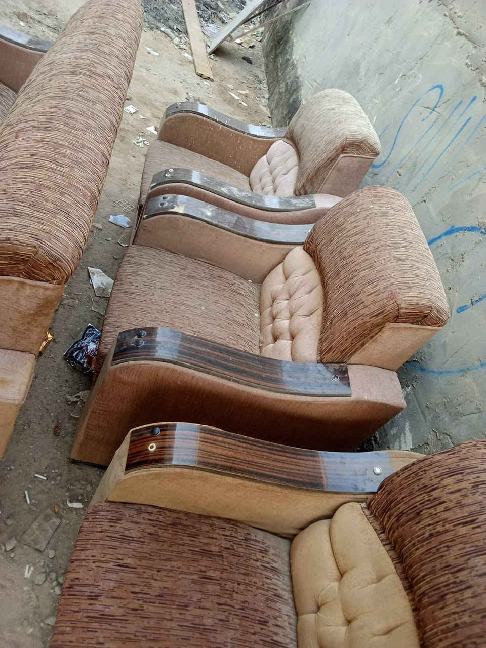 تخم للبيع للاستفسار على الرقم
‏‪***********‬‏
 او مراسلة 
مطر ابو مصطفى الشمري
