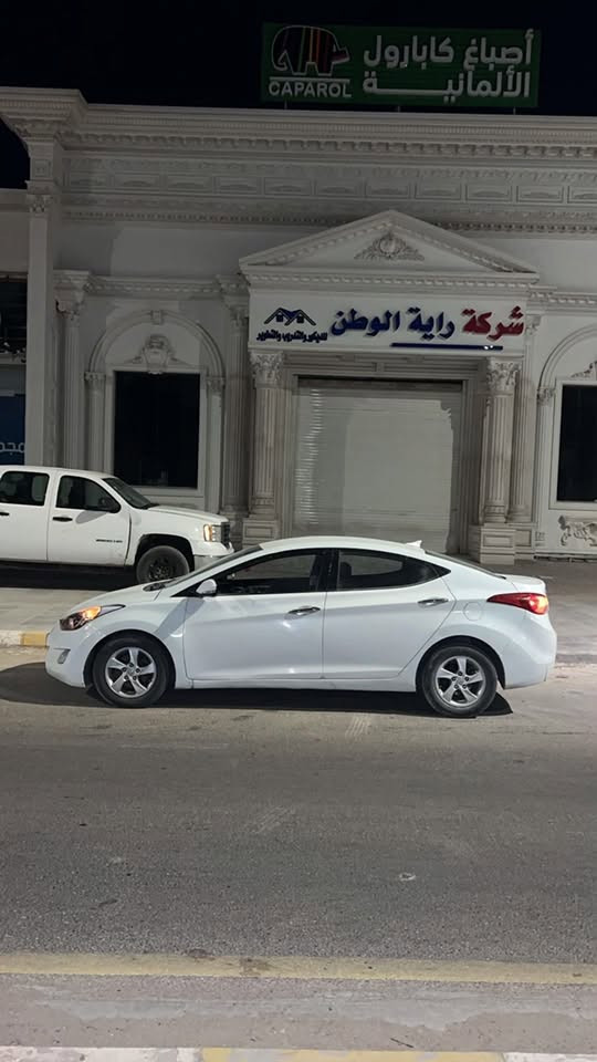 بسم الله الرحمن الرحيم 
النترا 2014 محرك 1600
متوم شمالي سنويتها لل29 
للبيع او المراوس حسب القناعه 
مكاني ذي قار  40وبيها مجال بسيط كلشش 
وذا اكو مراوس من داخل ذي قار اراوس 
***********هـ وبي واتساب
