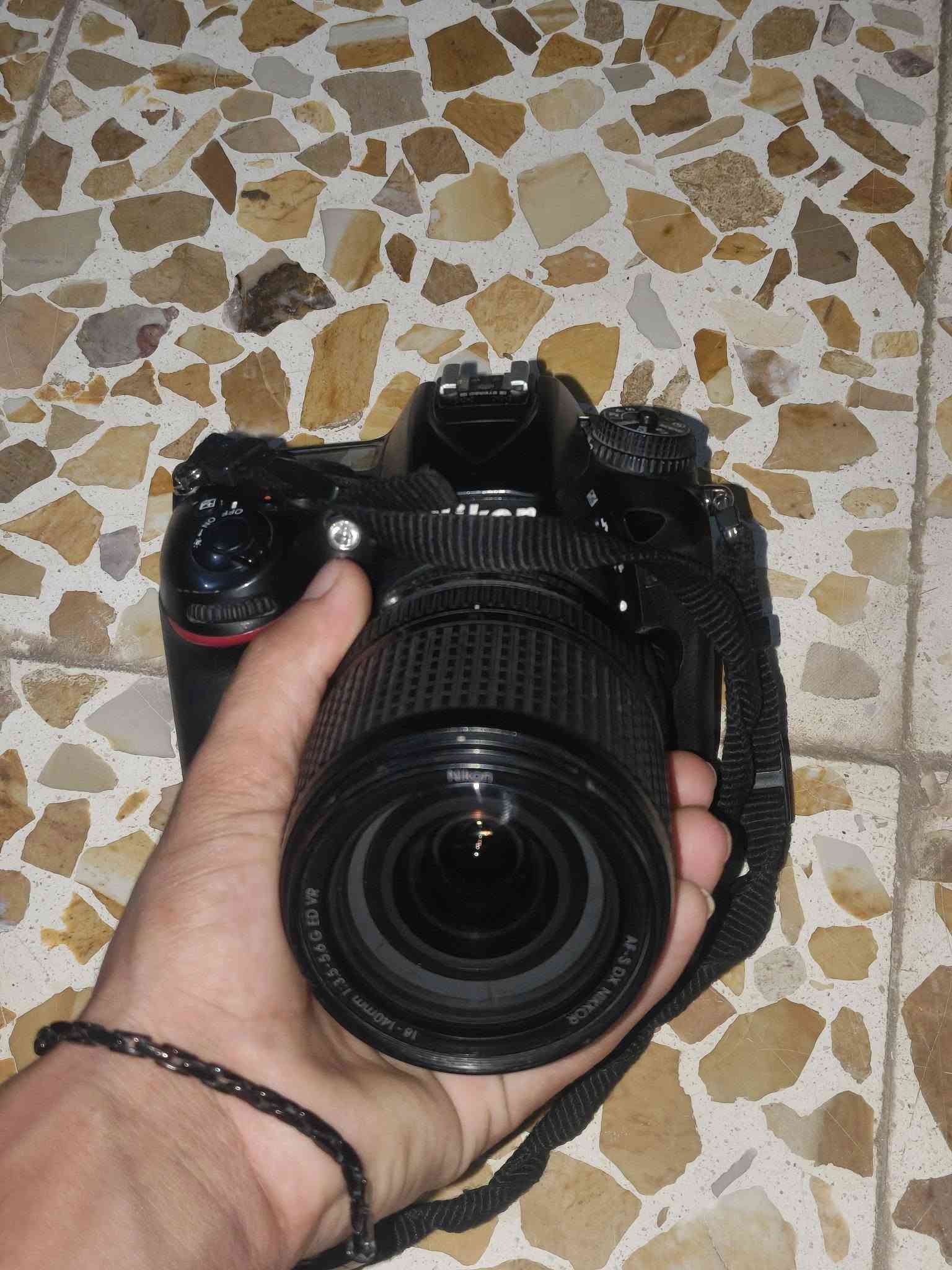 سلام عليكم اخوان كامره للبيع نيكون 7200 نضيفه مثل ماواضحه بل صوره كدامكم مع كامل ملحقات 

1-ڤيبيلايت +شاحنه 
2-ستان احادي مع جنطتا 
3-بطاريات 2
4-شاحنه +كامره 
5-رام 32 
للاستفسار انتصال ع الرقم ‏‪***********‬‏
المكان العماره
