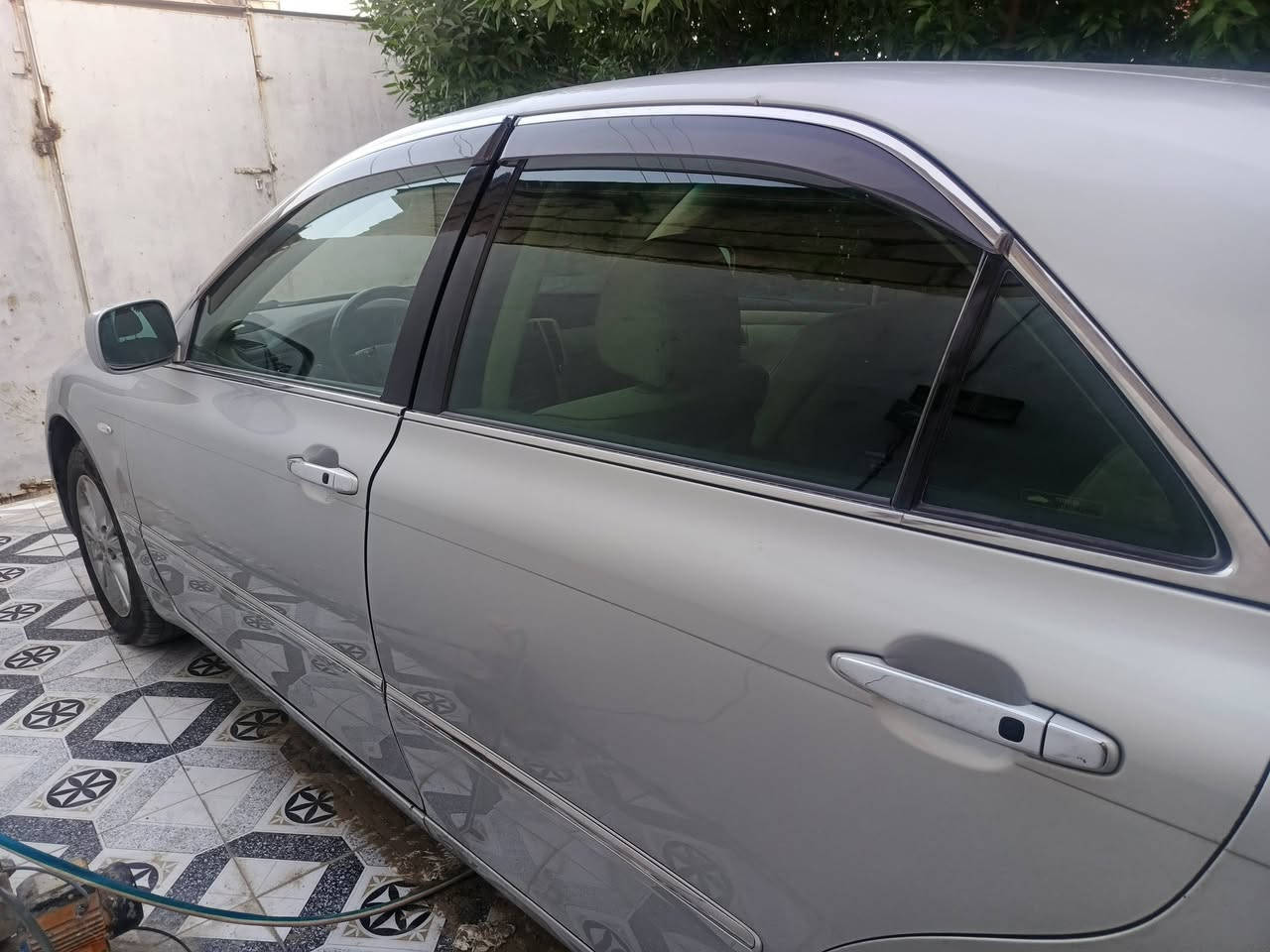 دواخل جلد • موديل ٢٠٠٥ • بصرة