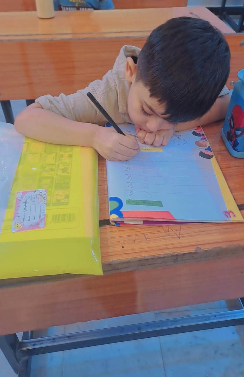 اطفال  روضة الق المستقبل

نص مكتوب في الصور:
- 9:29 الاثنين ص