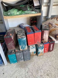 متوفر باتريات دراجه شحن اكو مناوخات واكو لا كلهن شغالات سعر لوحده 15 ا...