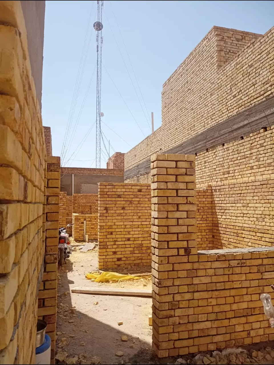 بناء جدران • نجارة السقف • حي الامين الاول